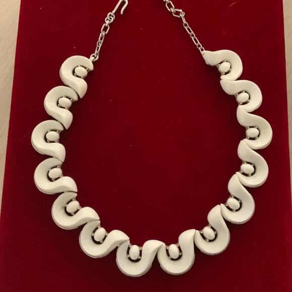 Trifari Jewelry - Vintage Crown Trifari Necklace